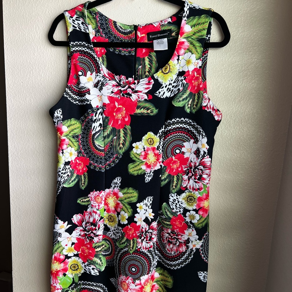 Travel Elements Floral Dress - Large
